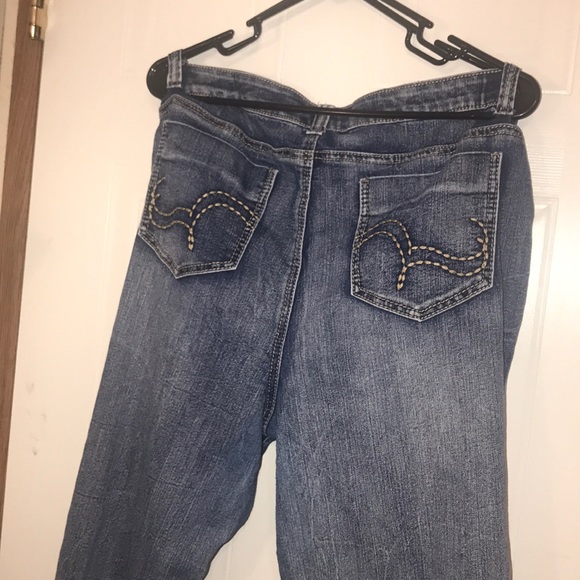 Jeans - Picture 3 of 4